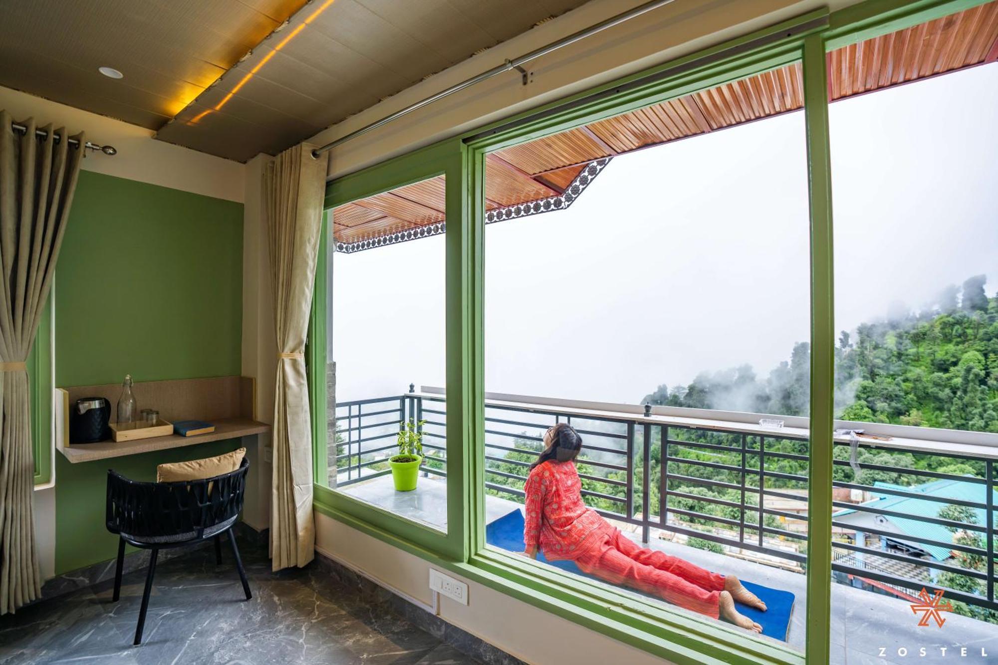 Zostel Dharamkot Vandrerhjem McLeod Ganj Eksteriør bilde